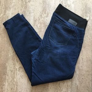 DKNY Skinny Jeans with wide elastic waistband